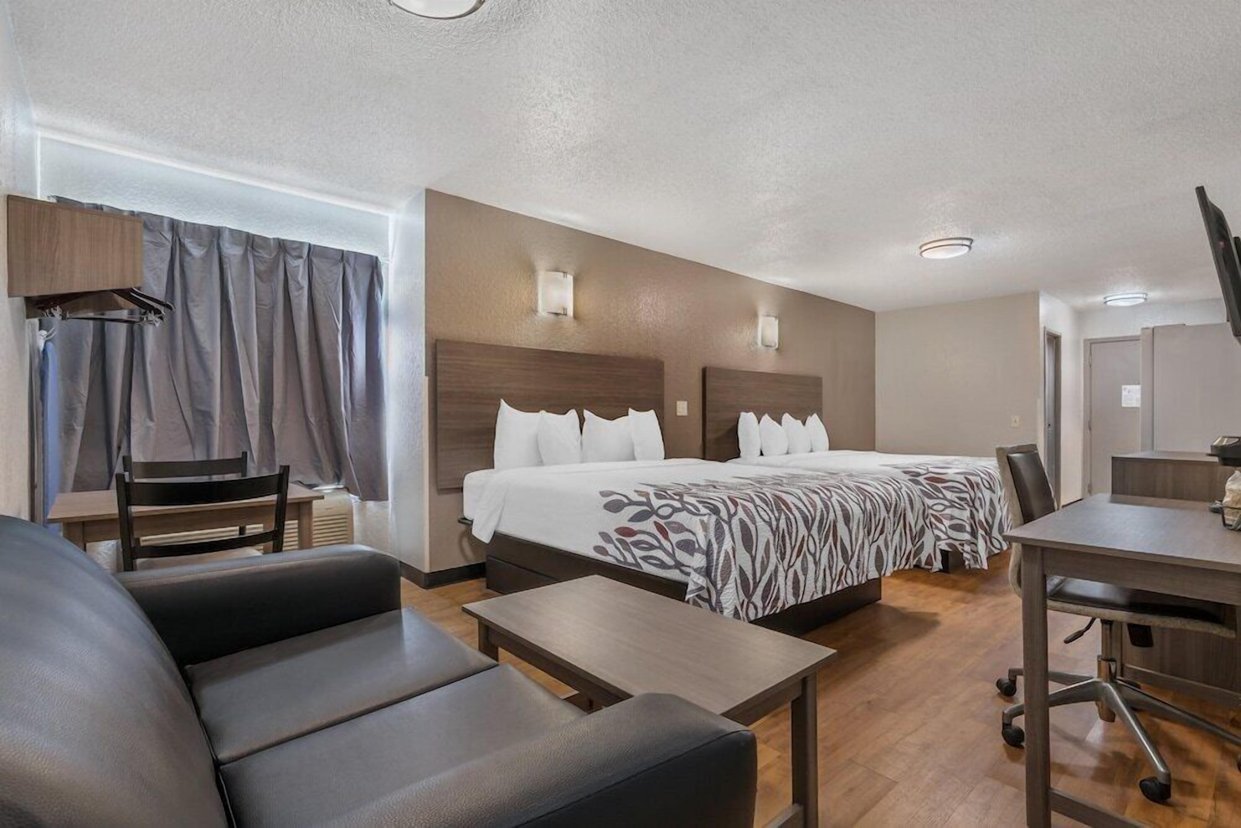 In-room safe, desk, laptop workspace, iron/ironing board
