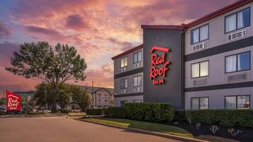 Fassade der Unterkunft – Abend/Nacht