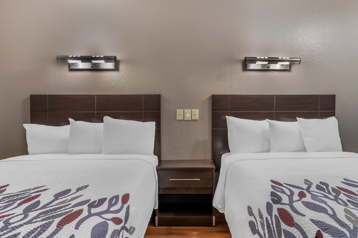 In-room safe, desk, laptop workspace, iron/ironing board