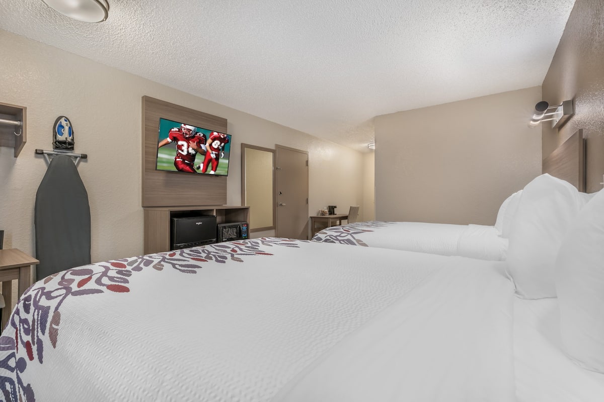 In-room safe, desk, laptop workspace, iron/ironing board