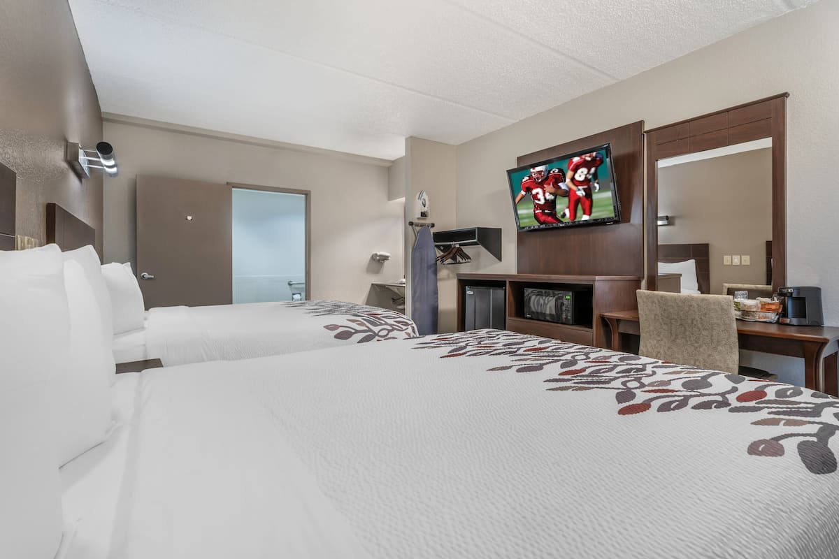 In-room safe, desk, laptop workspace, iron/ironing board