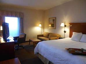 Premium bedding, in-room safe, blackout curtains, free cots/infant beds