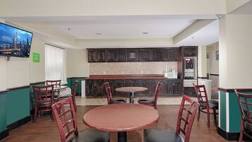 Desayuno continental incluido todos los días