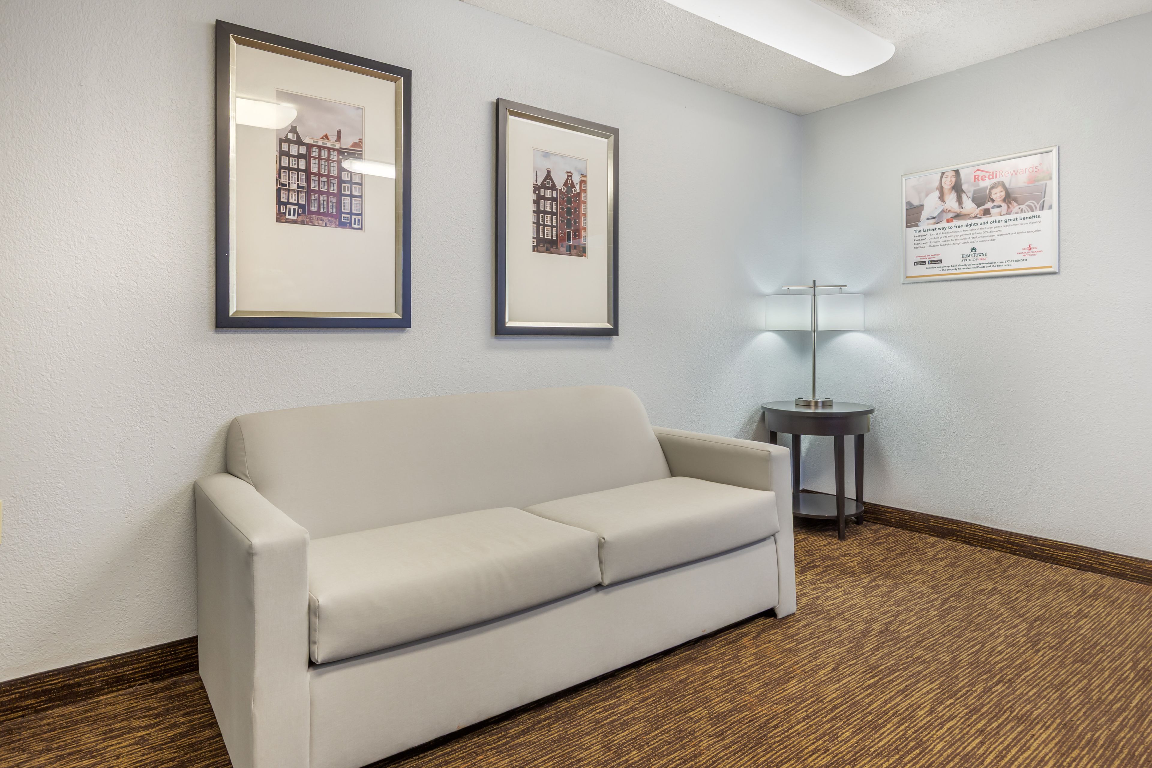 Lobby lounge