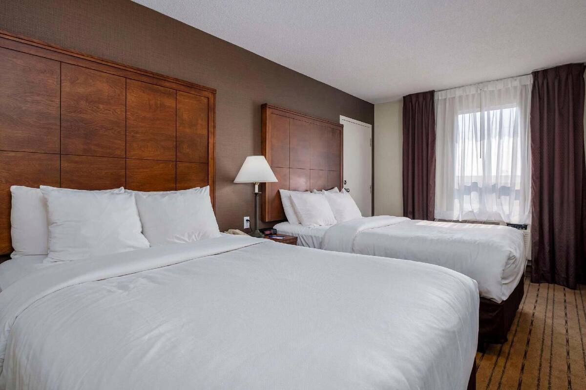 Roupas de cama premium, ferros/tábuas de passar roupa, Wi-Fi de cortesia