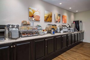 Bao gồm bữa sáng buffet hàng ngày 