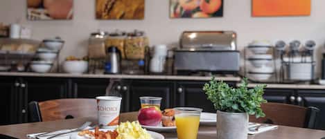 Free daily buffet breakfast