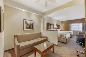 Suite, Multiple Beds, Accessible, Bathtub (with Sofabed)