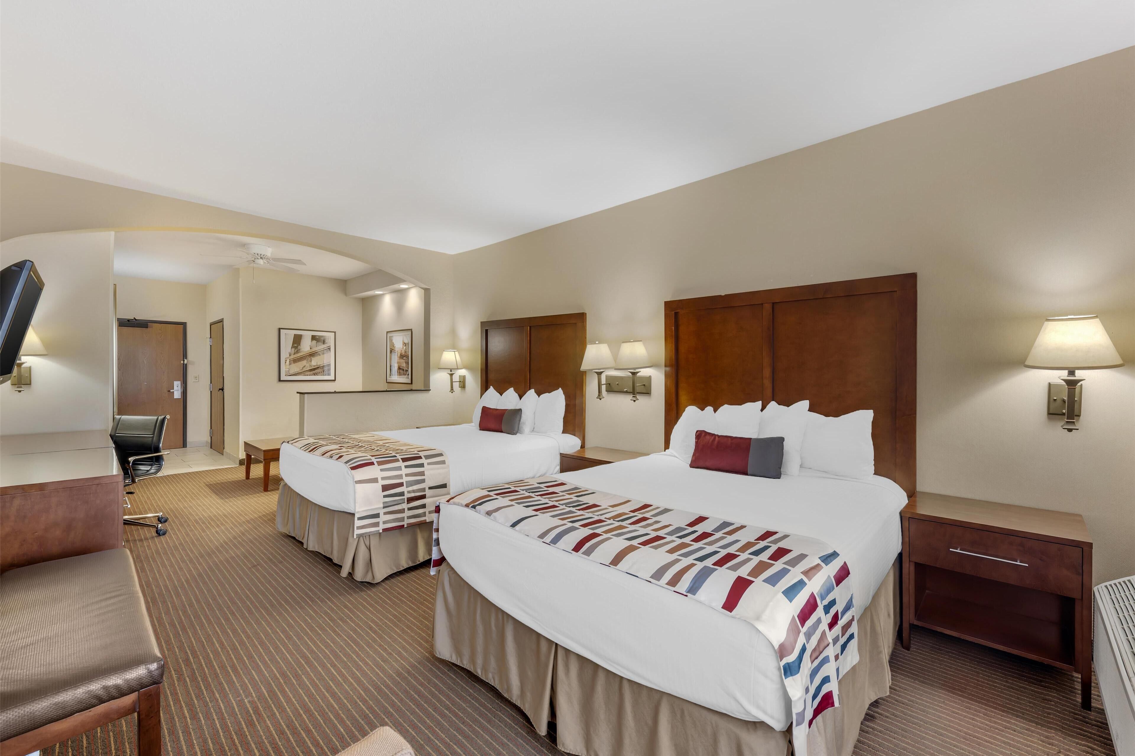 suite, 2 queen beds, accessible, bathtub (with sofabed) | blackout curtains, iron/ironing board, free cots/infant beds, free wifi