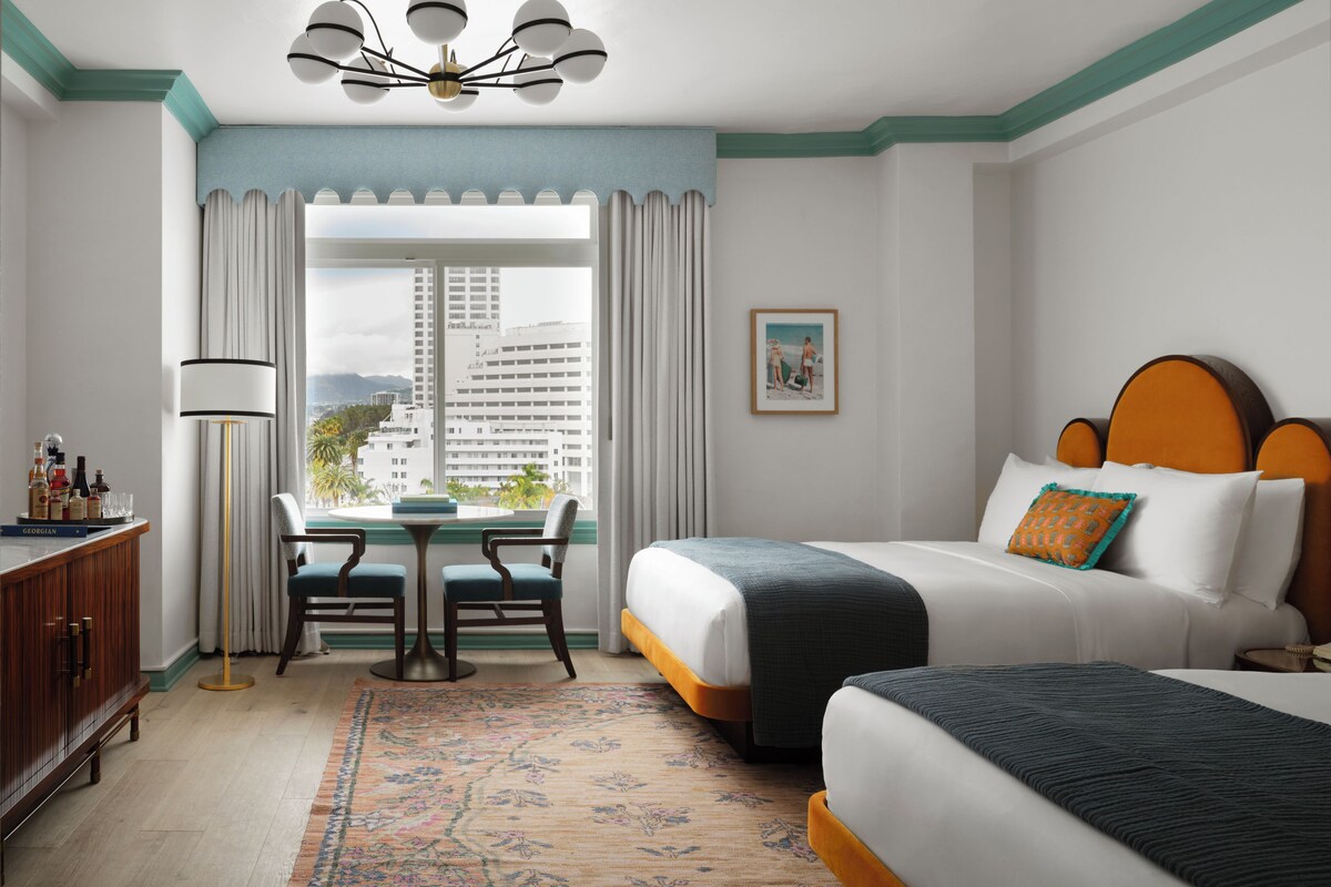 Room, 2 Queen Beds (Coastal View) | Down comforters, pillowtop beds, minibar, in-room safe