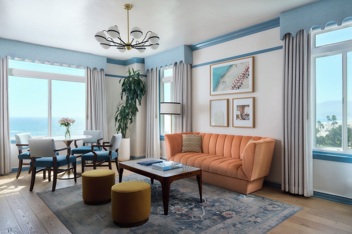 Signature Suite, Oceanfront | Down comforters, pillowtop beds, minibar, in-room safe