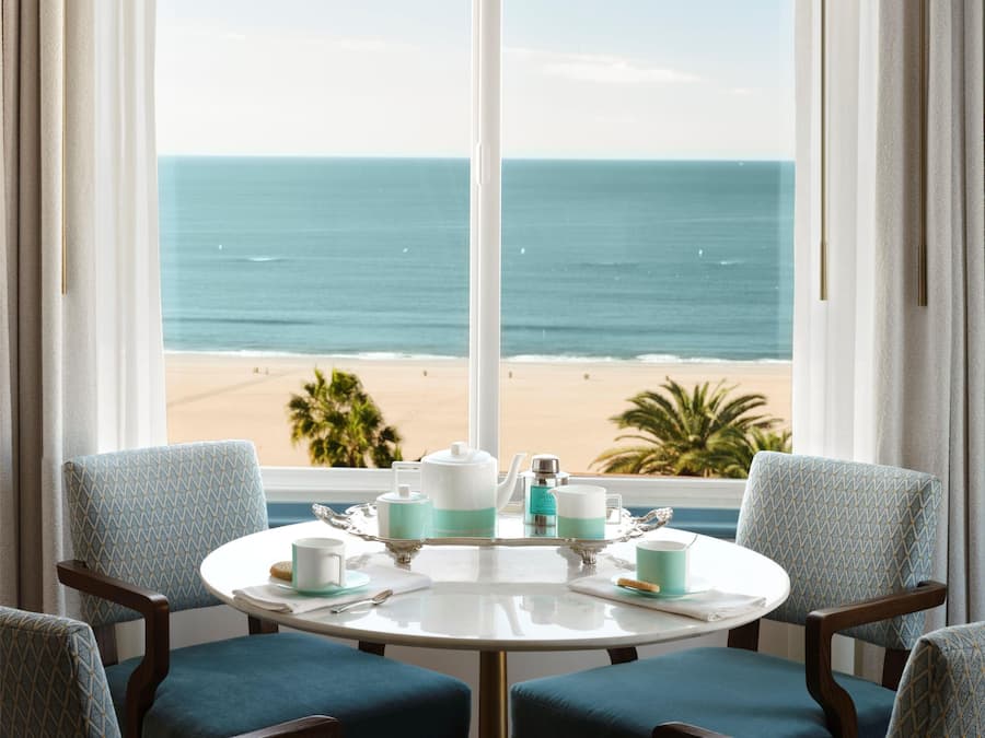Suite, 1 King Bed, Oceanfront