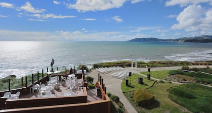 Spyglass Inn