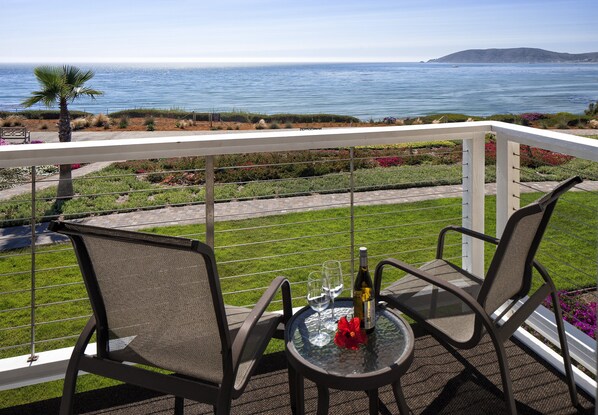 Deluxe Room, 1 King Bed, Fireplace