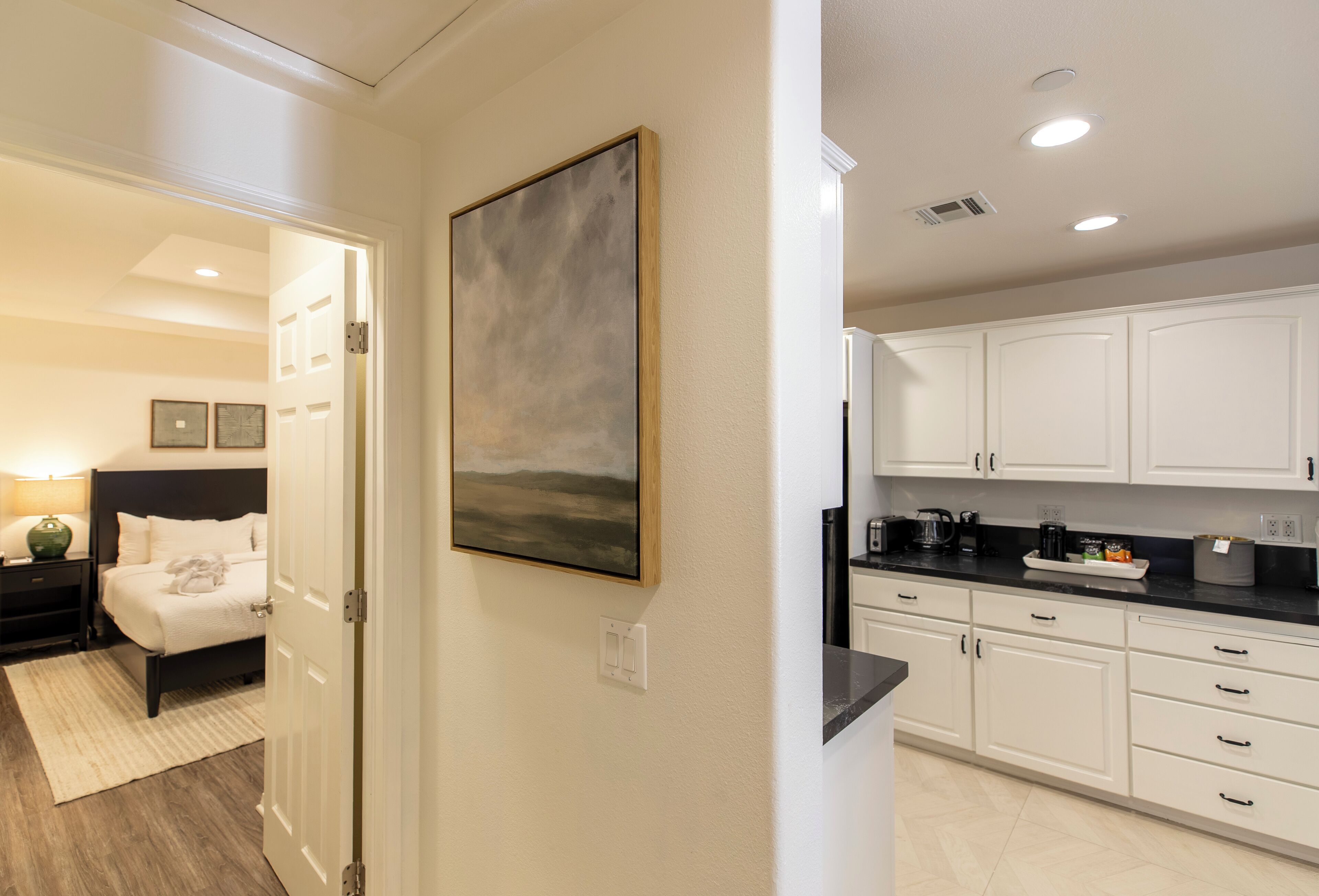 deluxe suite | 1 bedroom, in-room safe, iron/ironing board, free wifi