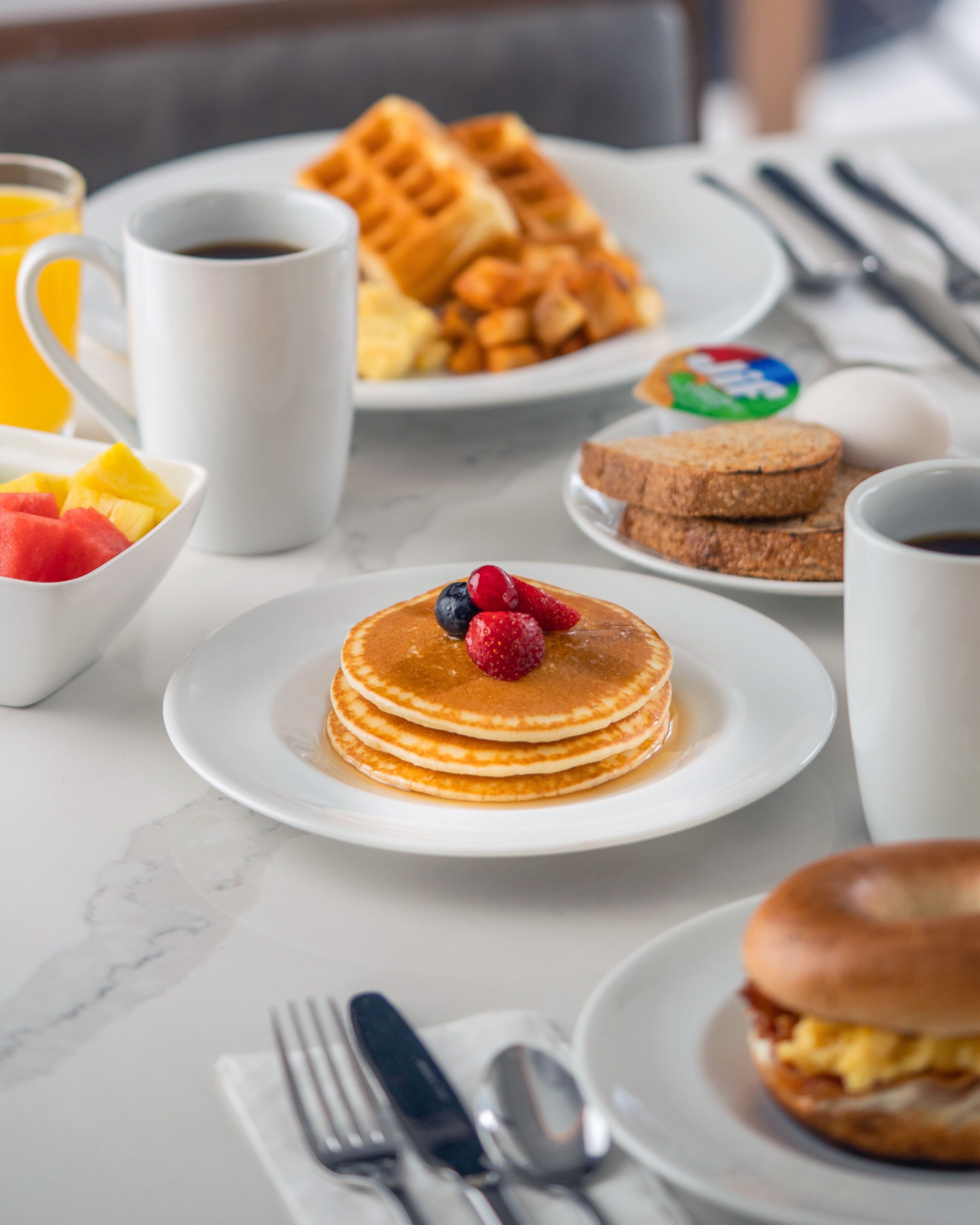 daily buffet breakfast (cad 11.00 per person)