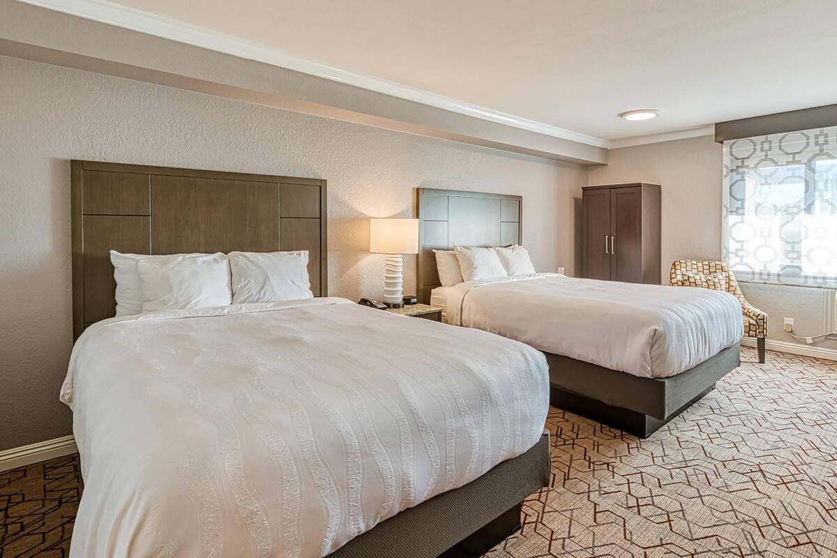 Standard Room, 2 Queen Beds, Accessible, Non Smoking (Roll-In Shower) | Hypo-allergenic bedding available, desk, blackout drapes