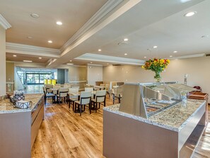 Free daily buffet breakfast