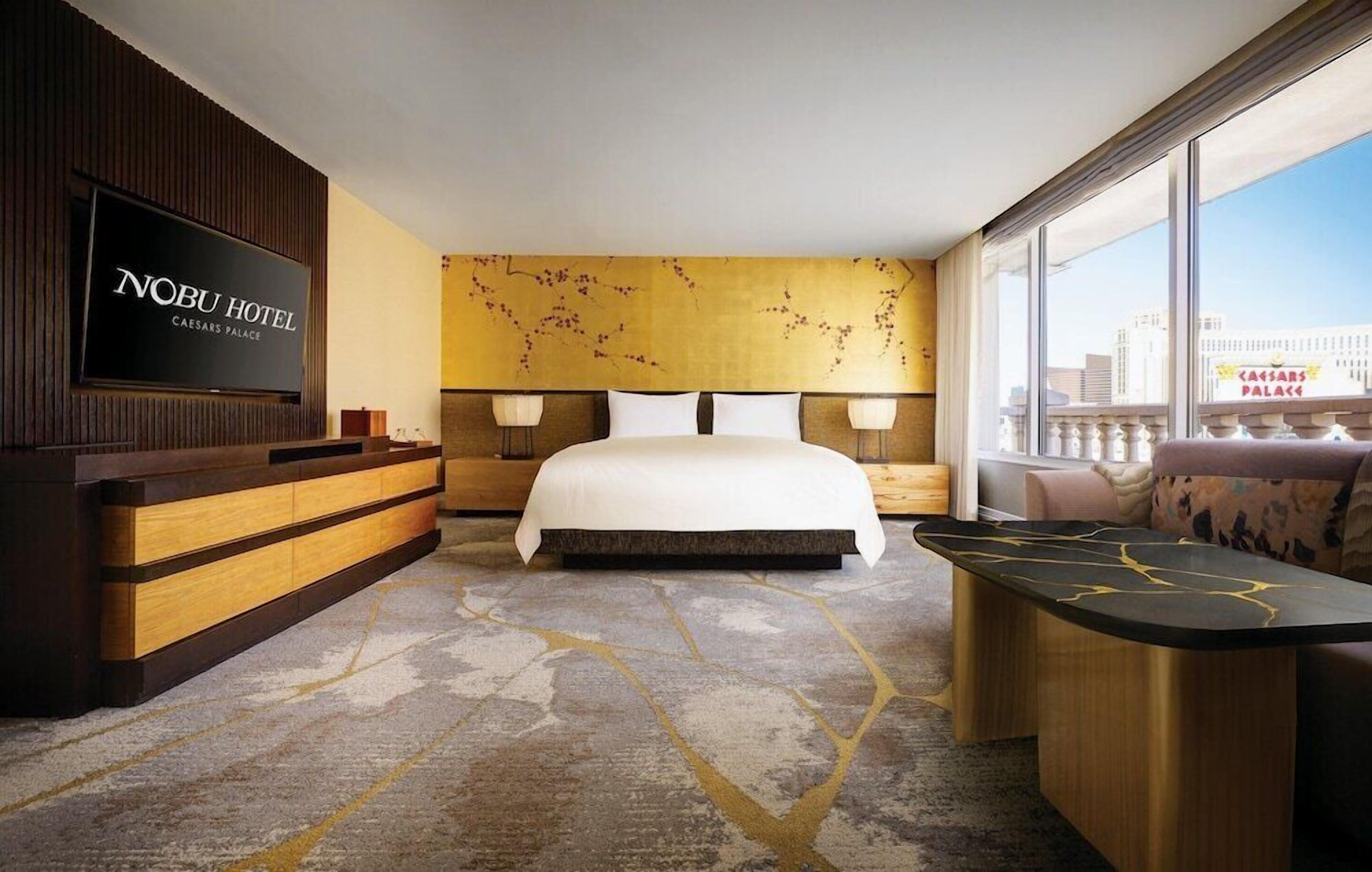 Pillowtop beds, in-room safe, desk, blackout drapes