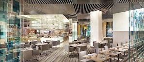 Daily cooked-to-order breakfast for a fee