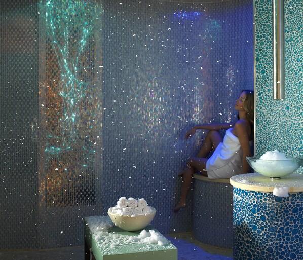 Salle de soins pour les couples, sauna, spa, bain de vapeur