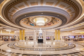 Hotel entrance and lobby at Caesars Palace