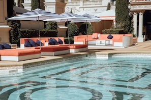 7 outdoor pools, open 9:00 AM to 5:00 PM, pool cabanas (surcharge)