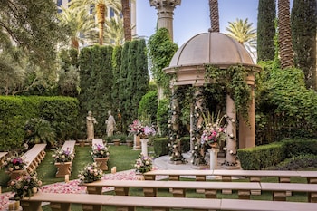 Outdoor wedding area at Caesars Palace