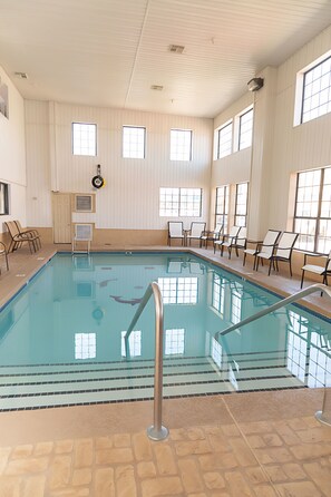 Una piscina cubierta