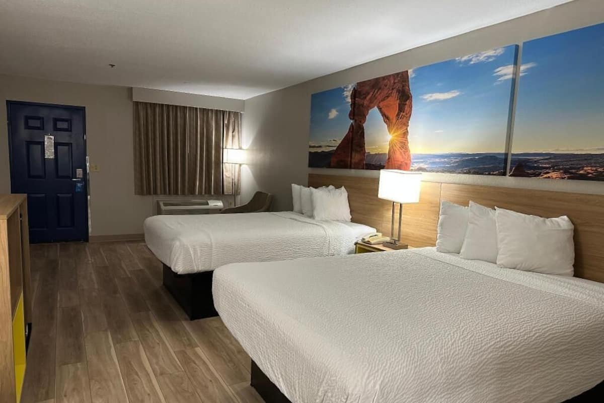 Desk, iron/ironing board, free WiFi, bed sheets