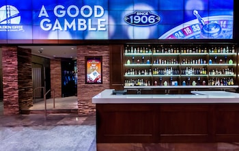 2 bars/lounges at Golden Gate Hotel and Casino
