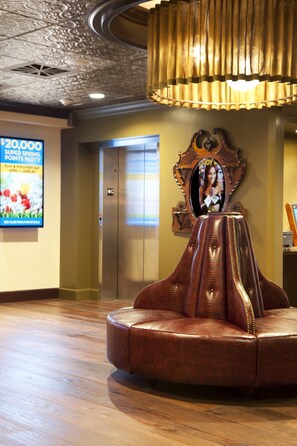 Reception - Golden Gate Hotel and Casino (Las Vegas)