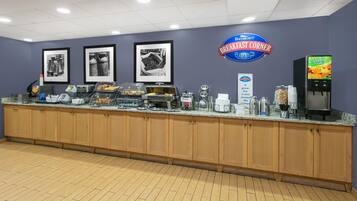 Gratis komplett frukost varje dag