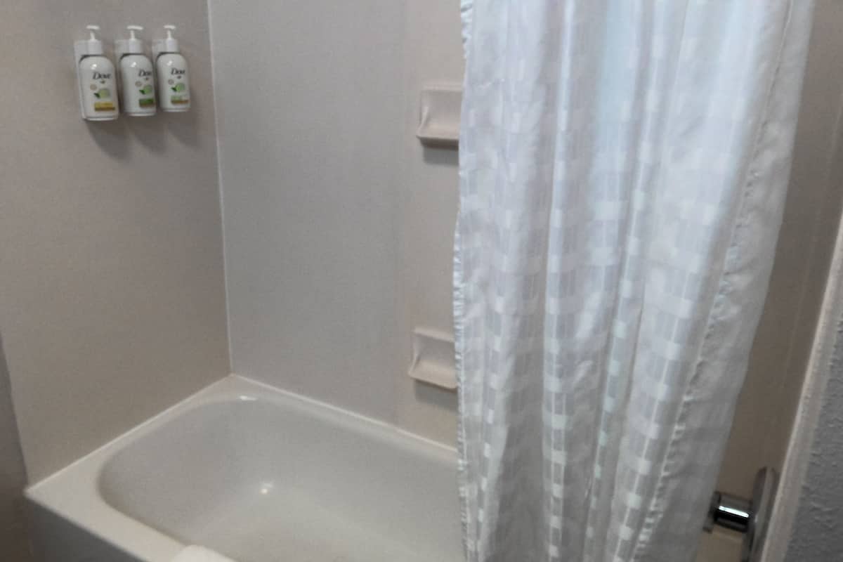 Free toiletries, towels