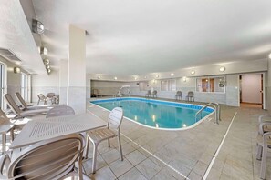 Indoor pool - Comfort Inn & Suites Oklahoma City North - Quail Springs (Oklahoma City)