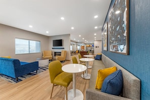 Lobby - Comfort Inn & Suites Oklahoma City North - Quail Springs (Oklahoma City)