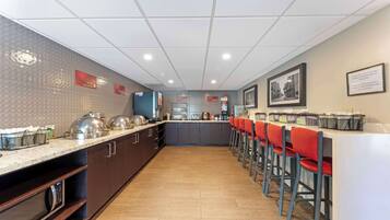 Free daily buffet breakfast