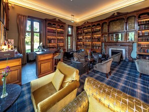 Bar (on property) - Schloss Roxburghe Hotel & Golf Course (Kelso)