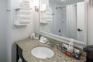 Bathroom shower - Hampton Inn Austin NW near The Domain (Austin)