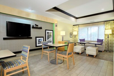 Hampton Inn Austin/Airport Area South