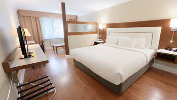 Suite, 1 King Bed with Sofa bed, Non Smoking | Hypo-allergenic bedding, desk, laptop workspace, blackout drapes