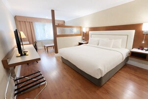 Ropa de cama hipoalergénica y escritorio 