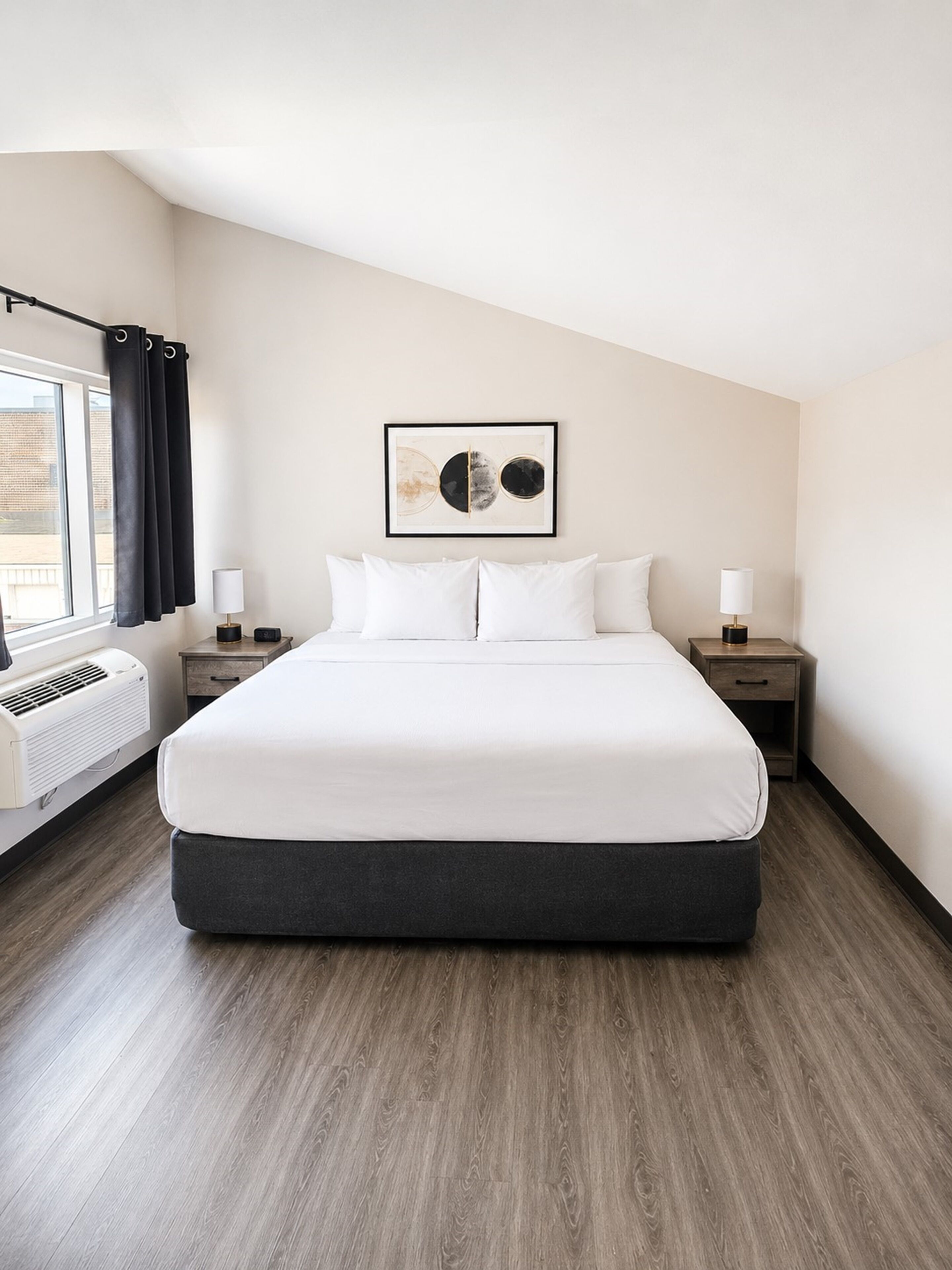 Suite, 1 très grand lit, non-fumeur | Literie hypoallergénique, bureau