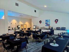 Free daily buffet breakfast