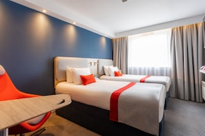 Standard Room, 2 Single Beds (with Free Hot Breakfast)