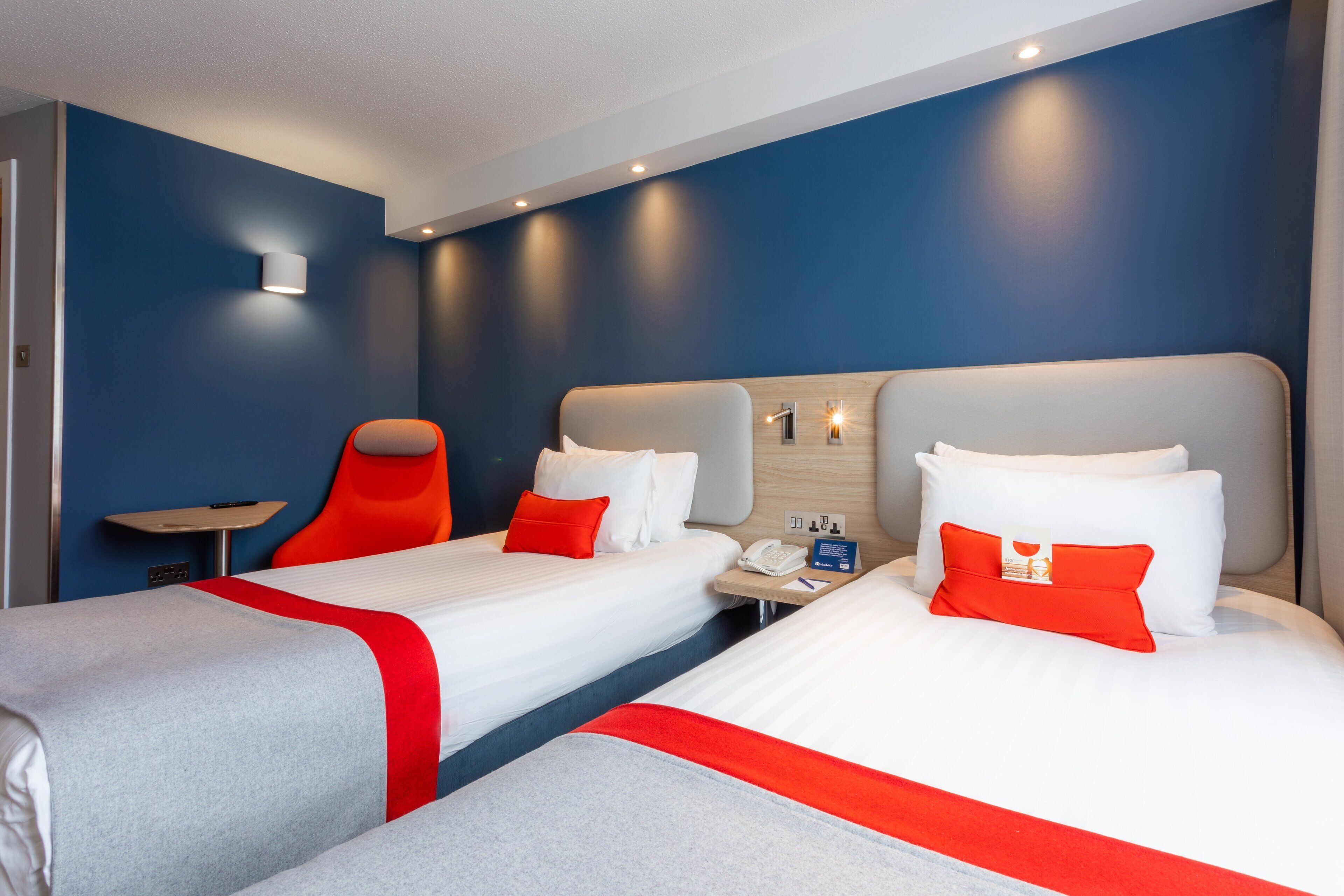 standard room, 2 single beds (with free hot breakfast) | 1 bedroom, desk, blackout curtains, soundproofing