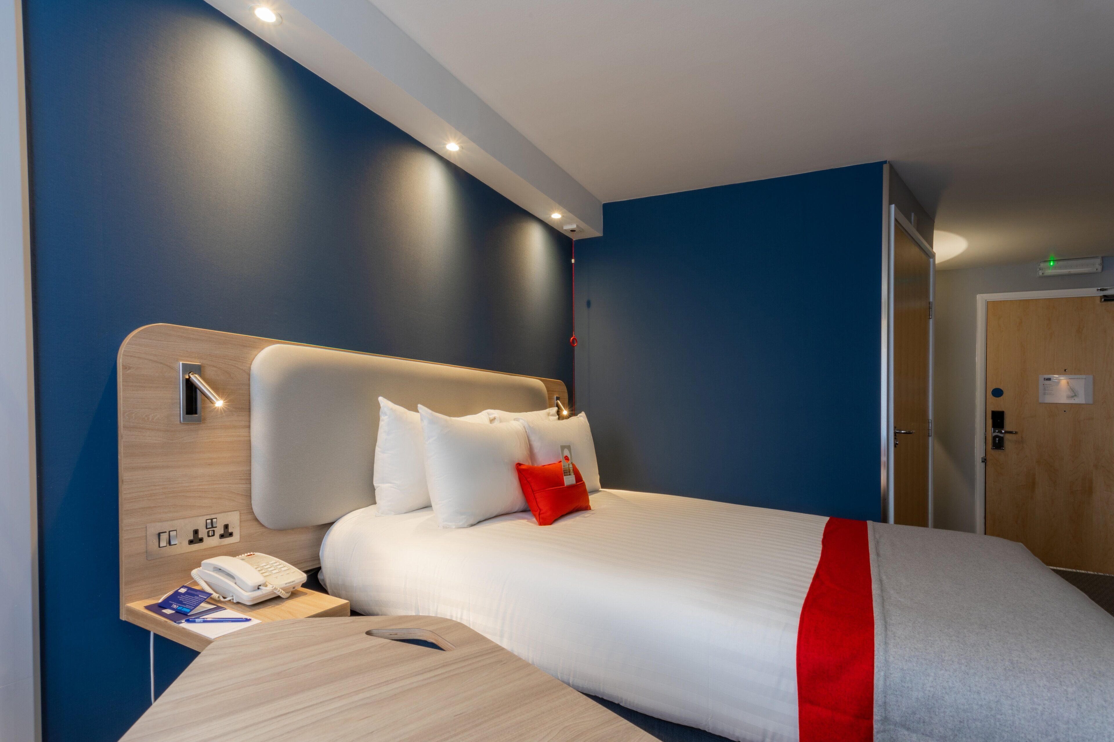 standard room, 1 double bed, accessible (with free hot breakfast) | 1 bedroom, desk, blackout curtains, soundproofing