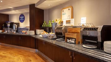 Bao gồm bữa sáng buffet hàng ngày
