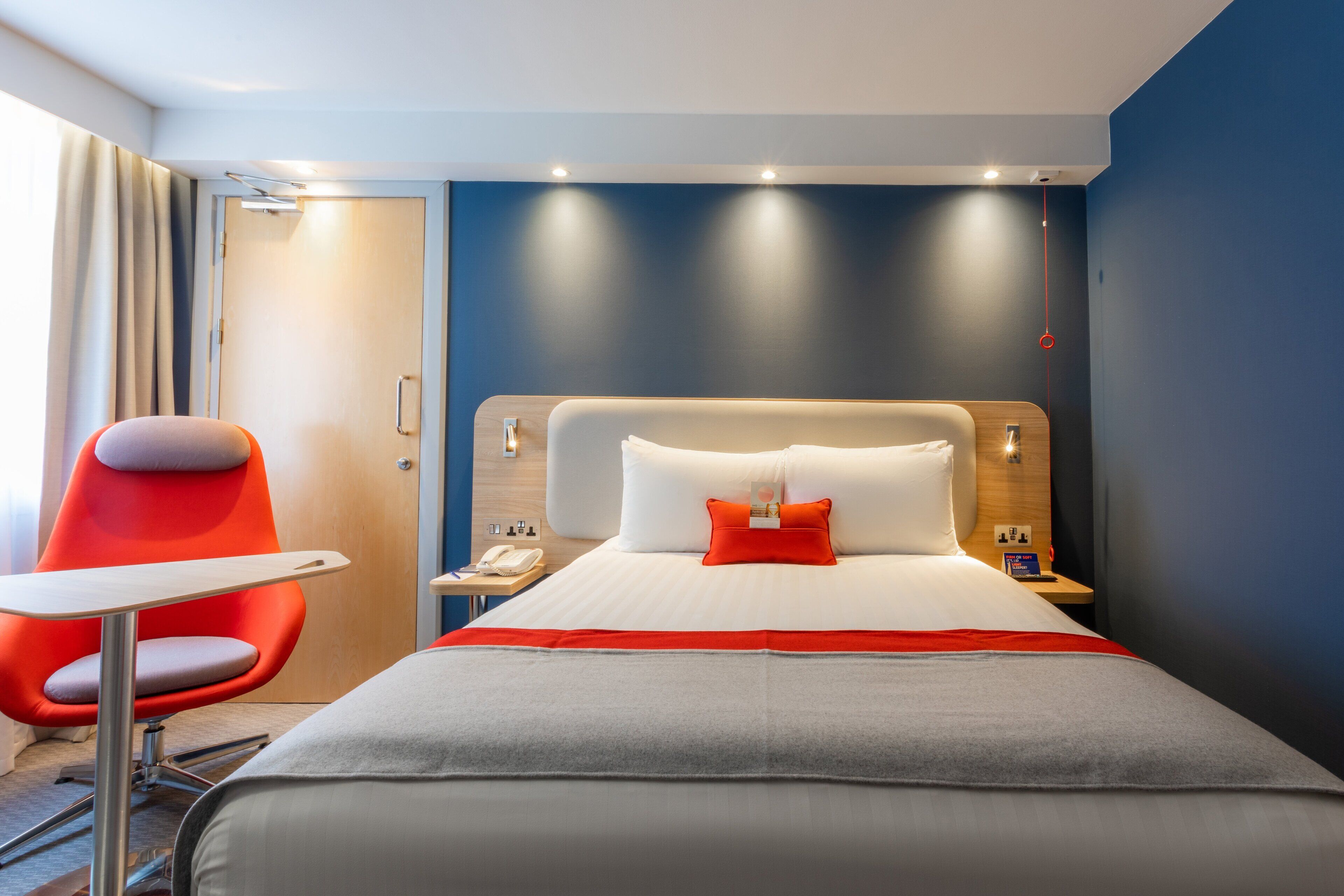 standard room, 1 double bed, accessible (with free hot breakfast) | 1 bedroom, desk, blackout curtains, soundproofing