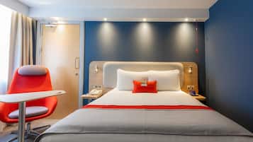 Standard Room, 1 Double Bed, Accessible (with Free Hot Breakfast) | Desk, blackout curtains, soundproofing, iron/ironing board